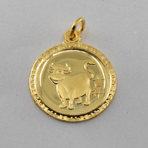 24K Solid Yellow Gold Round Zodiac Ox Cow Pendant 4.0 Grams