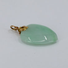 Load image into Gallery viewer, 14K Solid Yellow Gold Green Jade Heart Pendant 6.0 Grams
