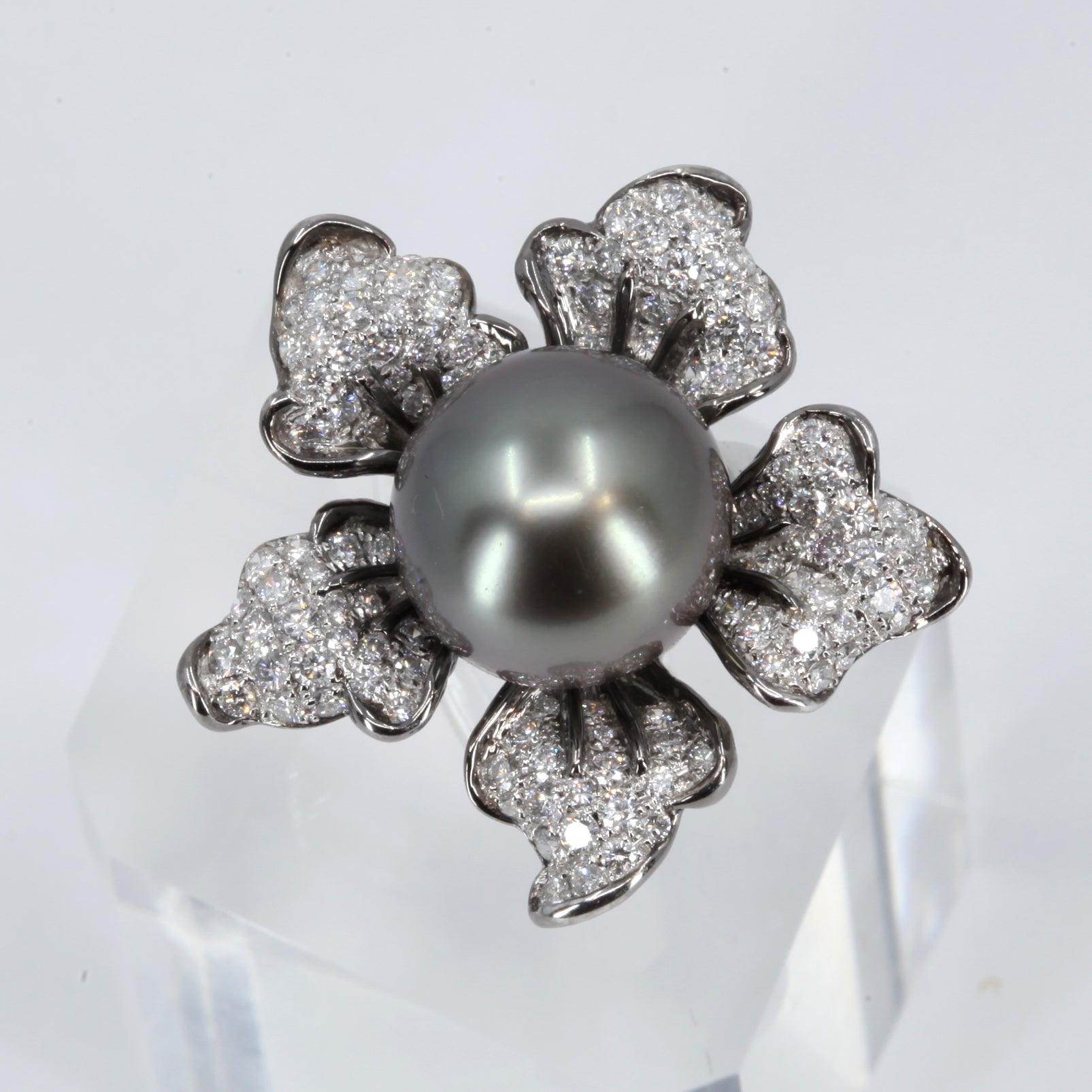 18K White Gold Diamond South Sea Black Pearl Ring D1.86CT