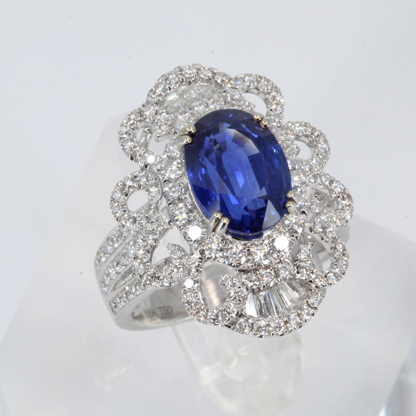 18K White Gold Women Diamond Sapphire Ring S4.85CT