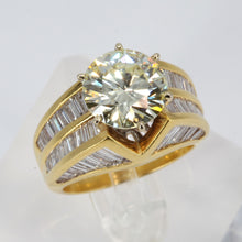 Load image into Gallery viewer, 18K Yellow Gold Diamond Ring CD4.06CT
