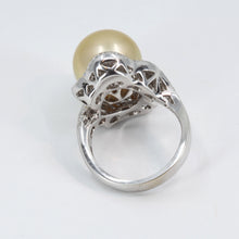 Load image into Gallery viewer, 18K White Gold Diamond South Sea Gold Pearl Ring D1.51 CT
