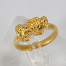 Load image into Gallery viewer, 24K Solid Yellow Gold Unisex Pi Xiu Pi Yao 貔貅 Ring Band 2.0 Grams
