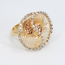 Load image into Gallery viewer, 18K Yellow / White Gold Fancy Women Ring 5.8 Grams
