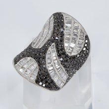 Load image into Gallery viewer, 18K White Gold Women Diamond Ring D4.79CT

