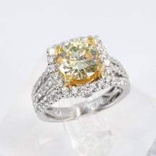 將圖片載入圖庫檢視器 18K White Gold Women Diamond Ring CD2.88CT
