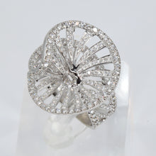 Load image into Gallery viewer, 18K White Gold Women Diamond Fancy Ring D1.91 CT
