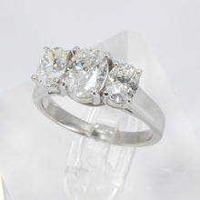 Load image into Gallery viewer, 14K White Gold Women Oval Diamond Ring GIA CD1.20CT SD1.15CT
