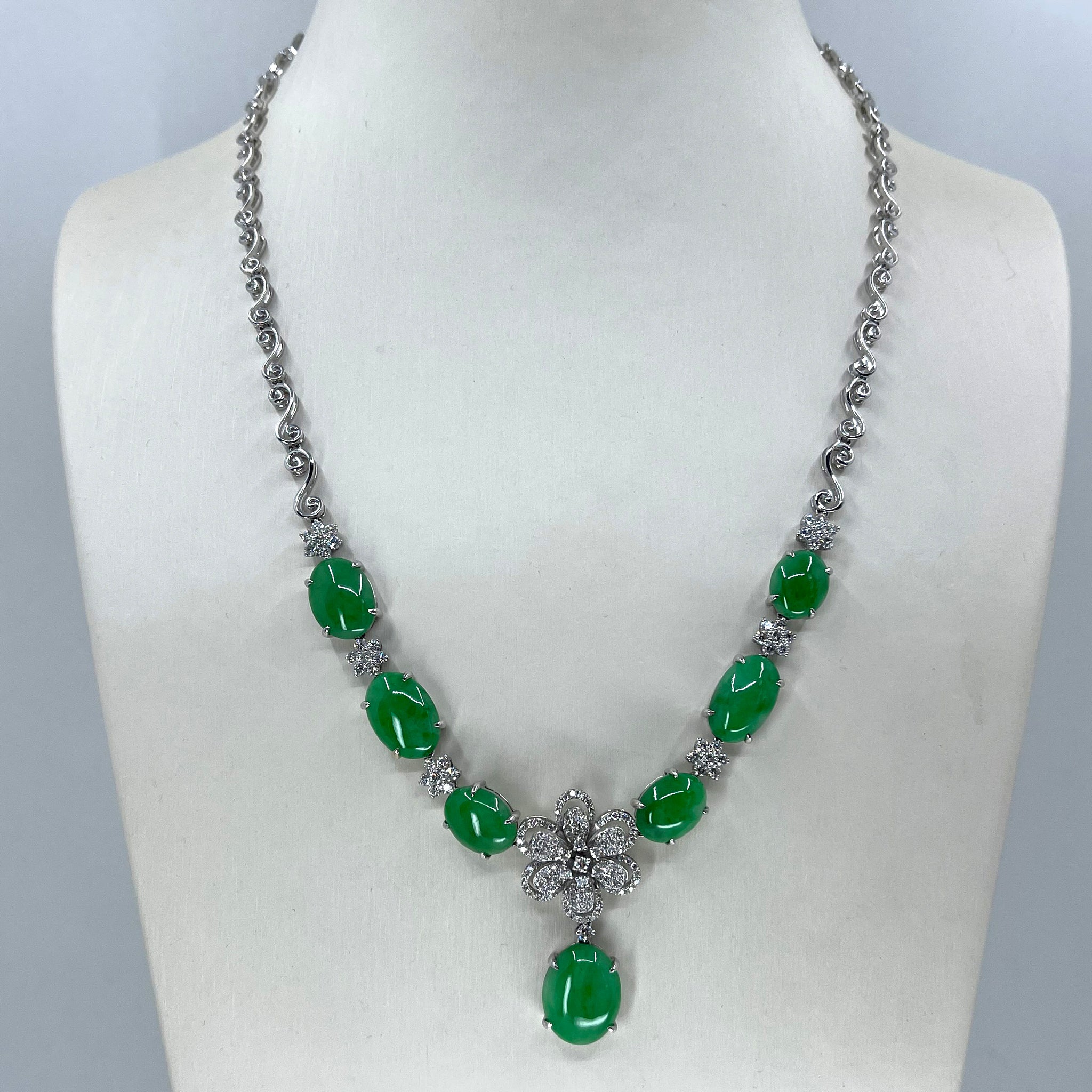 White jade Vintage Necklace 翡翠　ネックレス White jade Vintage Necklace 翡翠 ネックレス