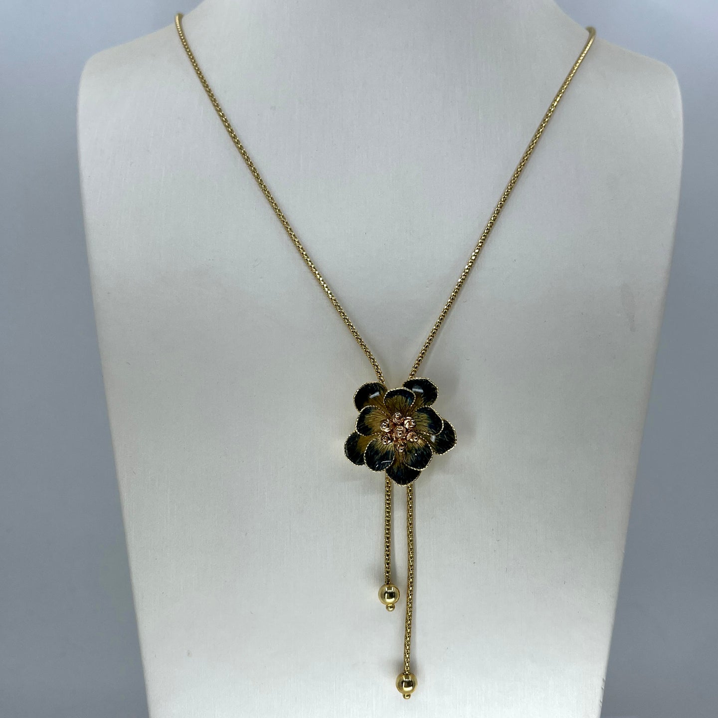 18K Yellow Gold Flower Chain Necklace 13.6 Grams